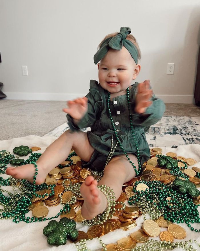 Roupa verde moedas de ouro bebê dia de São Patrício foto faça você mesmo